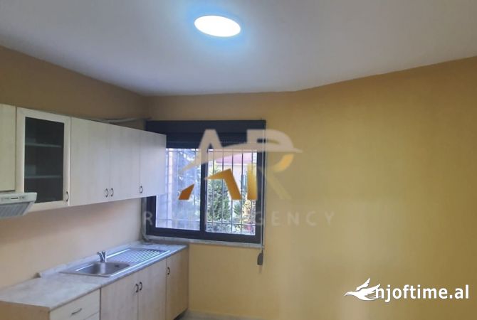 Jepet me qera ambjent biznesi ne Qender