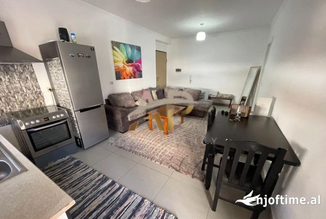 Shtepi me qera 2+1 ne Tirane - 700 Euro