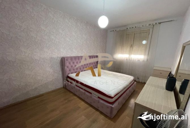 Shtepi me qera Apartament ne Tirane, 2+1, Mobilimi E mobiluar, Pagesa 700  Euro.