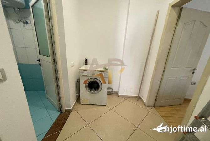 Shtepi me qera Apartament ne Tirane, 1+1, Mobilimi E mobiluar, Pagesa 43,000  Leke.