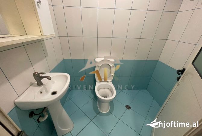 Shtepi me qera Apartament ne Tirane, 1+1, Mobilimi E mobiluar, Pagesa 43,000  Leke.