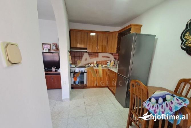 Shtepi me qera 1+1 ne Tirane - 800 Euro