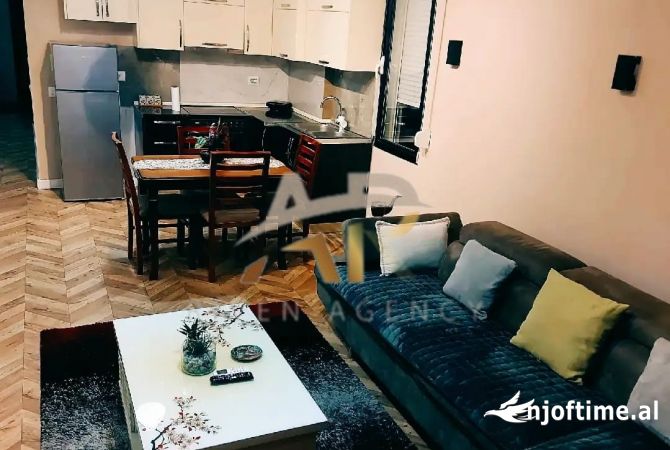 Shtepi me qera 2+1 ne Tirane - 900 Euro