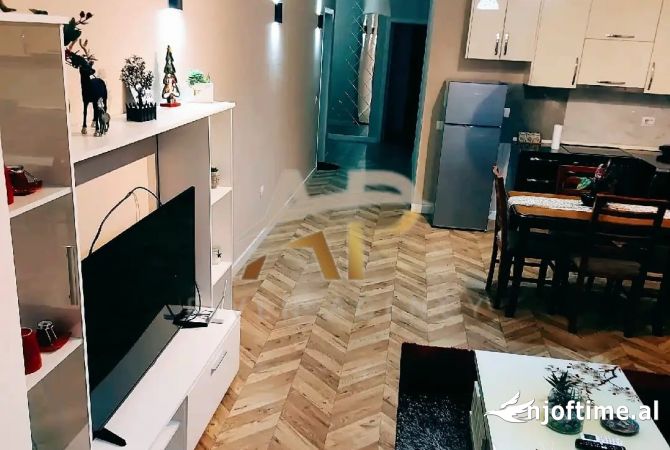 Shtepi me qera 2+1 ne Tirane - 900 Euro