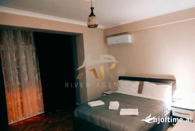 Shtepi me qera Apartament ne Tirane, 2+1, Mobilimi E mobiluar, Pagesa 900  Euro.