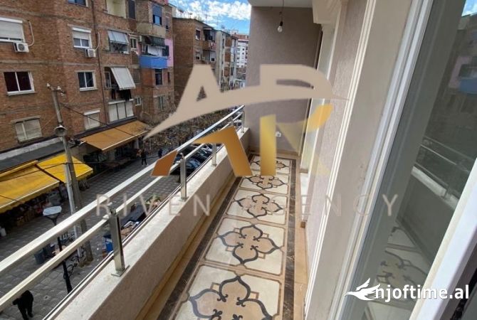 Jepet me qera ambjent biznesi 2+1 ne Qender