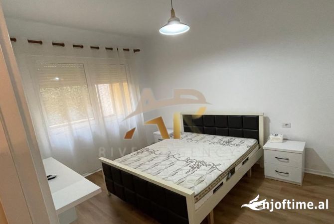 Shtepi me qera Apartament ne Tirane, 2+1, Mobilimi E mobiluar, Pagesa 750  Euro.