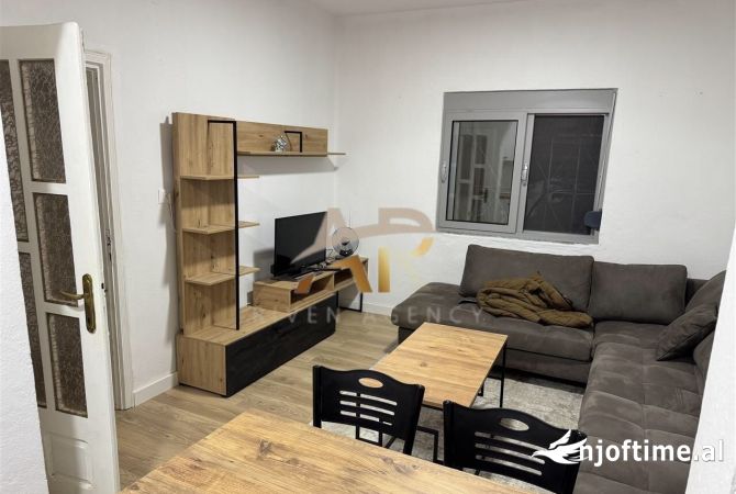 Shtepi me qera 1+1 ne Tirane - 400 Euro
