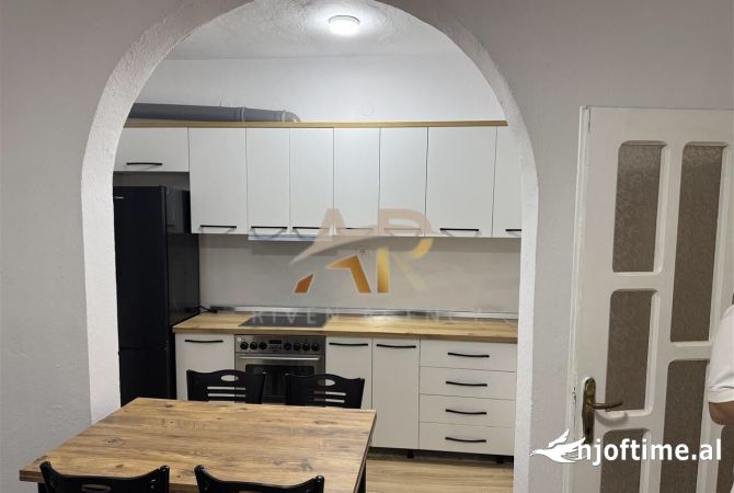 Shtepi me qera 1+1 ne Tirane - 400 Euro