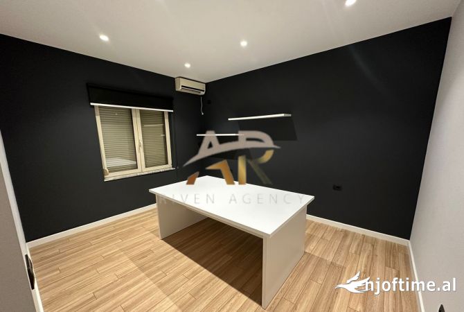 Jepet me qera zyre 2+1 e mobilur ne Rrugen Bardhyl