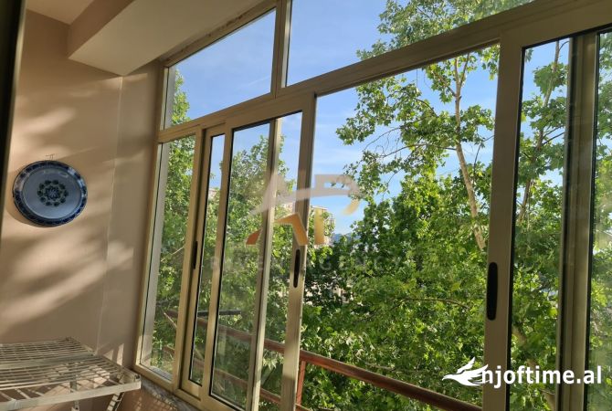 Shtepi me qera Apartament ne Tirane, 1+1, Mobilimi E mobiluar, Pagesa 450  Euro.