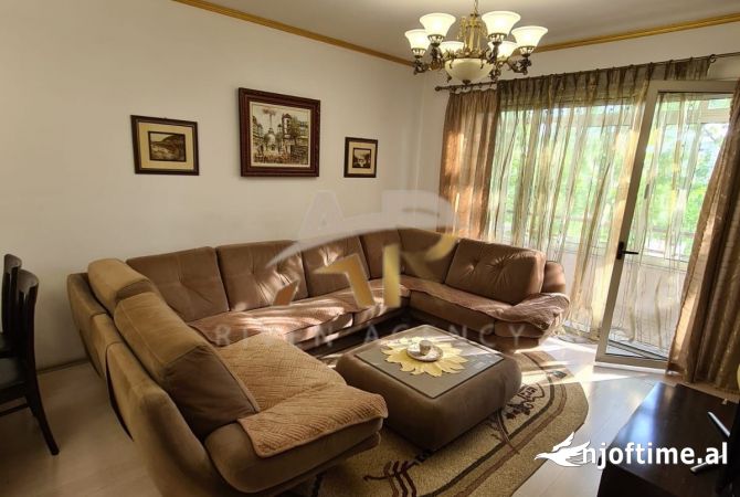 Shtepi me qera 1+1 ne Tirane - 450 Euro