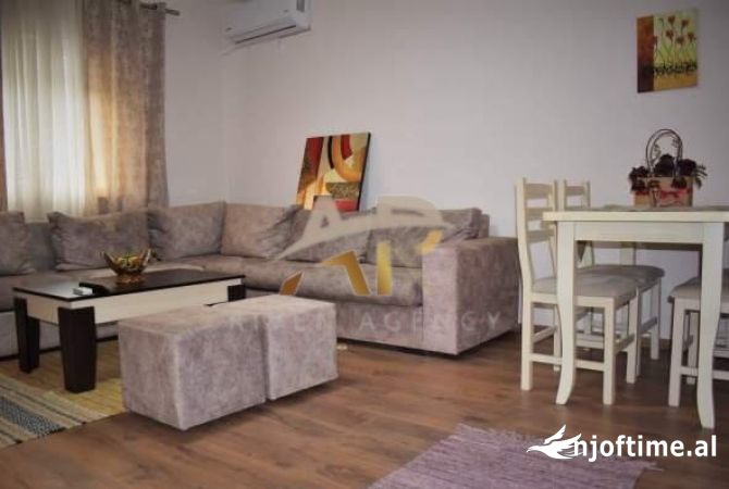 Shtepi me qera 2+1 ne Tirane - 600 Euro