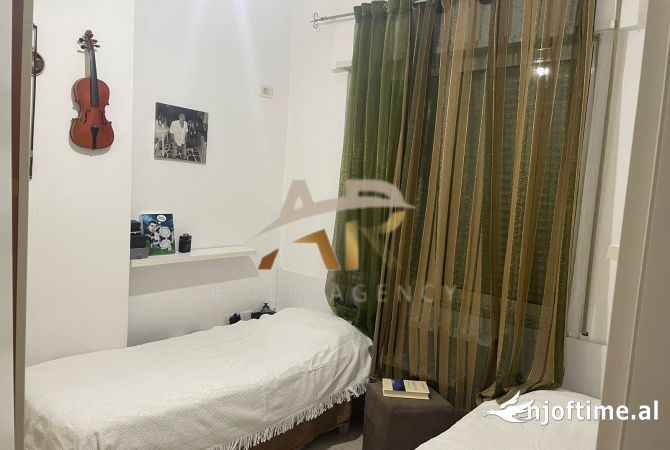 Shtepi me qera Apartament ne Tirane, 2+1, Mobilimi E mobiluar, Pagesa 50,000  Leke.