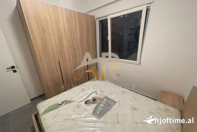 Shtepi me qera Apartament ne Tirane, 2+1, Mobilimi E mobiluar, Pagesa 45,000  Leke.