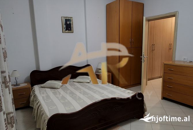 Shtepi ne shitje Apartament ne Tirane, 2+1, Mobilimi E mobiluar, Pagesa 187,200  Euro.