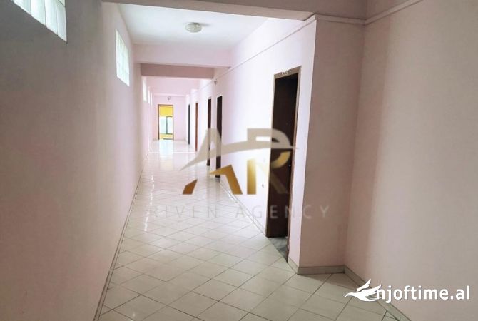 Ambient biznesi me qera 3+1 ne Tirane - 500 Euro