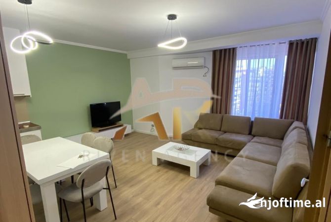 Shtepi me qera 2+1 ne Tirane - 550 Euro