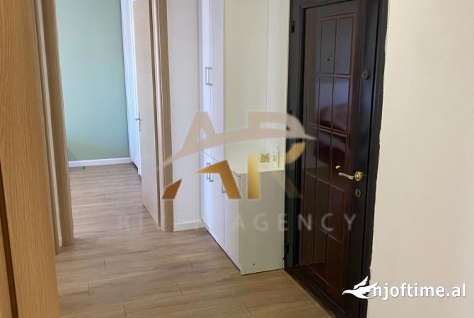 Shtepi me qera Apartament ne Tirane, 2+1, Mobilimi E mobiluar, Pagesa 550  Euro.