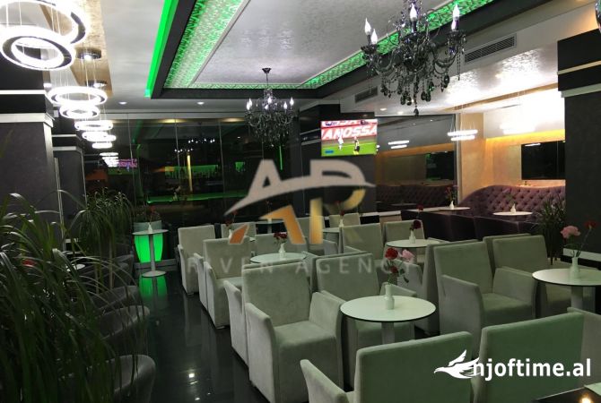 Ambient biznesi me qera 2+1 ne Tirane - 1,700 Euro