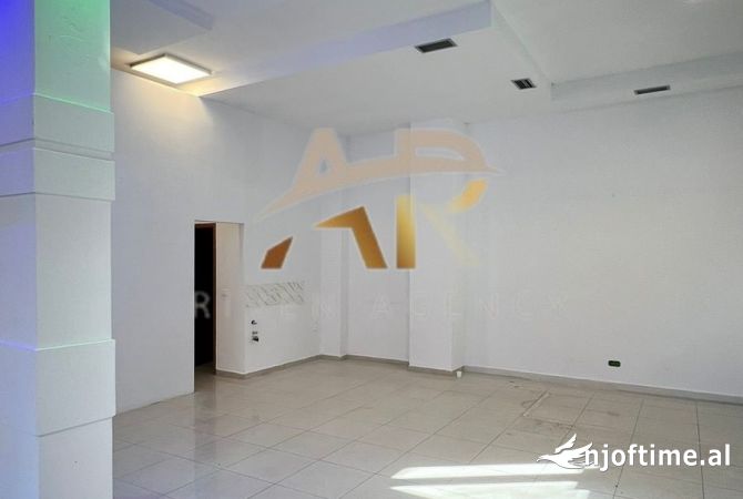 Ambient biznesi me qera 1+1 ne Tirane - 850 Euro