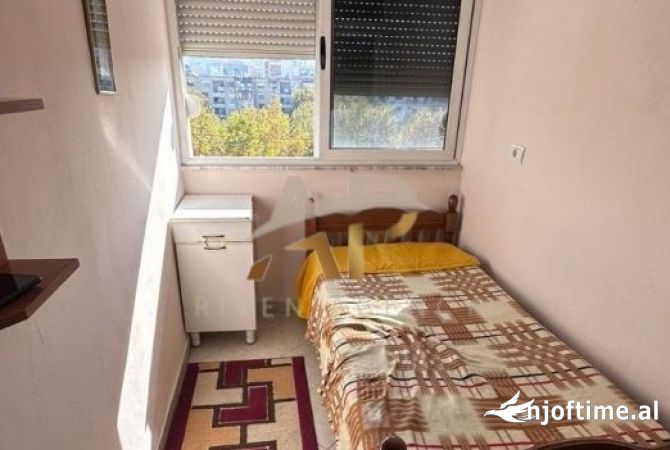 Shtepi me qera Apartament ne Tirane, 2+1, Mobilimi E mobiluar, Pagesa 500  Euro.