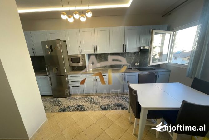 Shtepi me qera 2+1 ne Tirane - 65,000 Leke