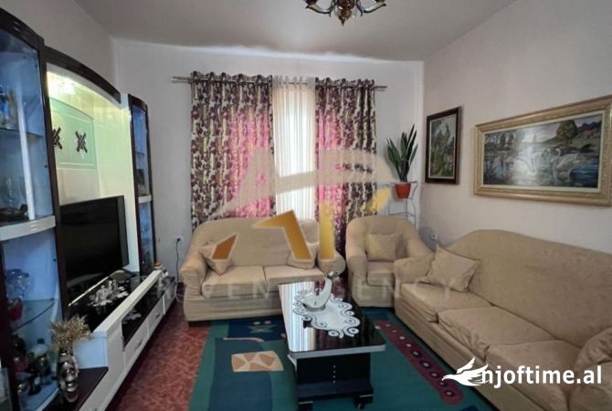 Shtepi me qera 2+1 ne Tirane - 50,000 Leke
