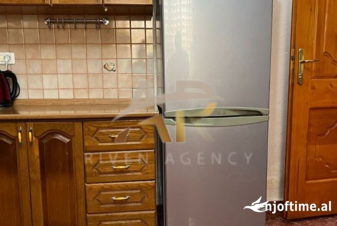 Shtepi me qera 2+1 ne Tirane - 50,000 Leke