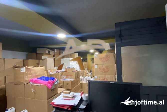 Ambient biznesi ne shitje 1+1 ne Tirane - 169,400 Euro