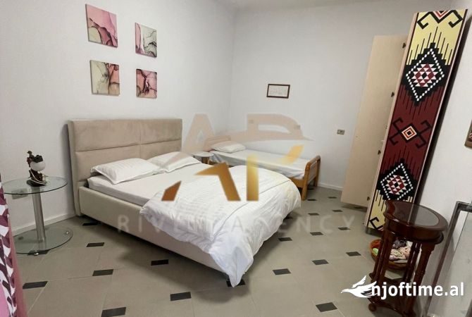 Shtepi me qera Apartament ne Tirane, 1+1, Mobilimi E mobiluar, Pagesa 60,000  Leke.