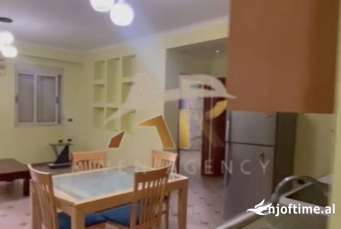 Shtepi me qera 2+1 ne Tirane - 65,000 Leke