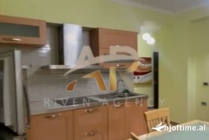 Shtepi me qera 2+1 ne Tirane - 65,000 Leke