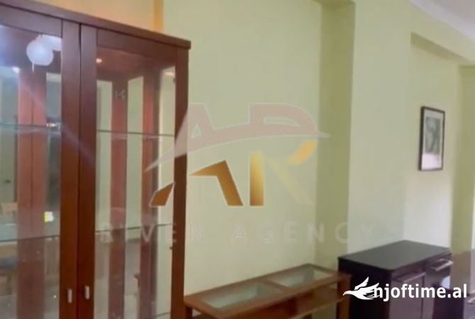 Shtepi me qera 2+1 ne Tirane - 65,000 Leke