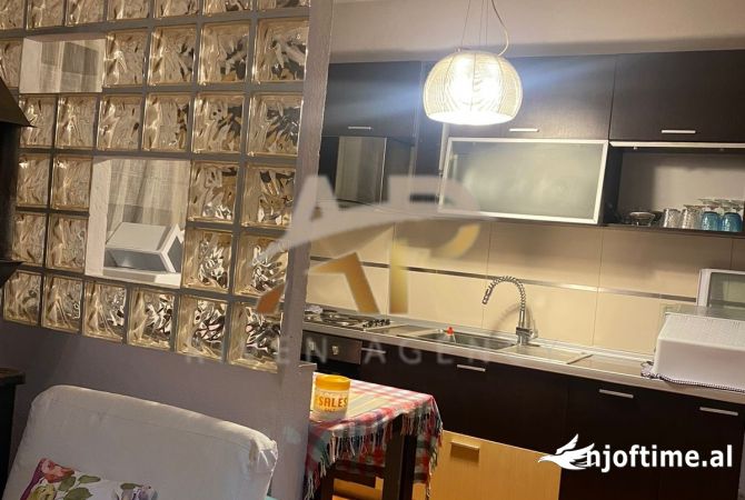Shtepi me qera 2+1 ne Tirane - 40,000 Leke