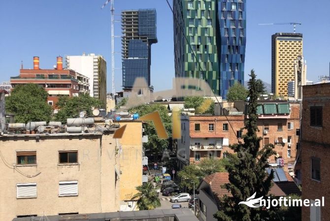 Shtepi me qera Apartament ne Tirane, 3+1, Mobilimi E mobiluar, Pagesa 1,100  Euro.