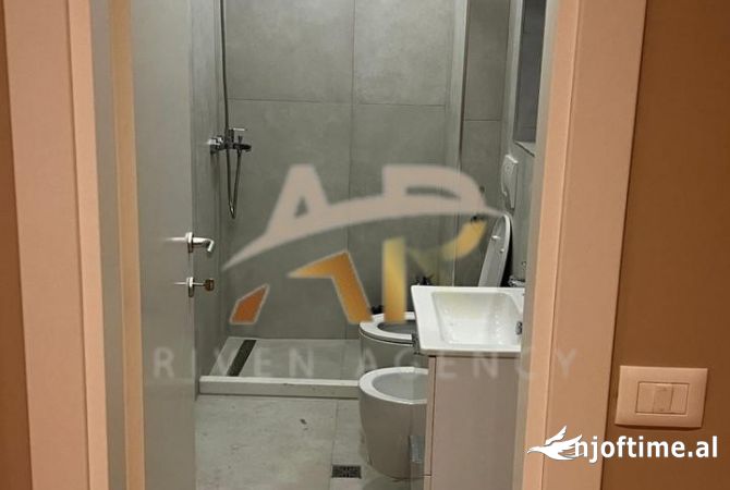 Jepet me qera apartament 2+1  per zyre, vetem 3 min nga qendra e tiranes, prane Xhamise Dine Hoxha.