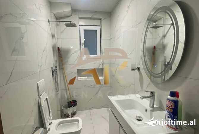 Shtepi me qera Apartament ne Tirane, 2+1, Mobilimi E mobiluar, Pagesa 700  Euro.