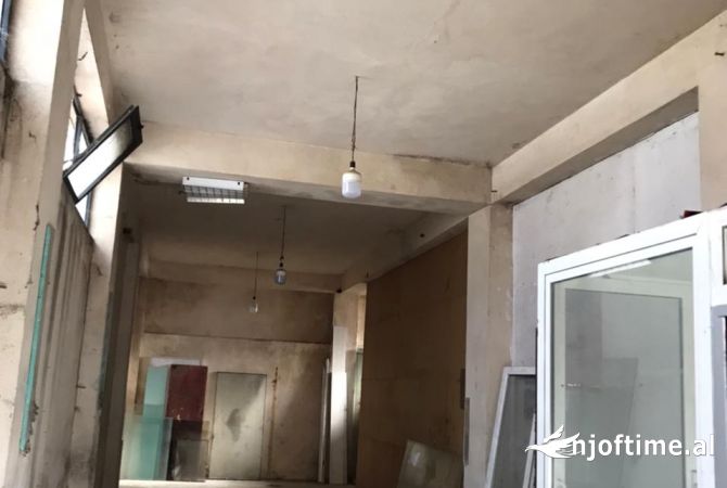 Jepet me qera Ambjent Biznesi 