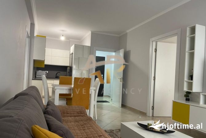 Shtepi me qera 2+1 ne Tirane - 700 Euro
