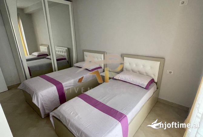 Shtepi me qera Apartament ne Tirane, 2+1, Mobilimi E mobiluar, Pagesa 700  Euro.