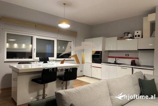 Shtepi me qera Apartament ne Tirane, 2+1, Mobilimi E mobiluar, Pagesa 800  Euro.
