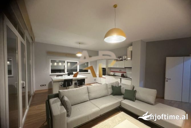 Shtepi me qera 2+1 ne Tirane - 800 Euro