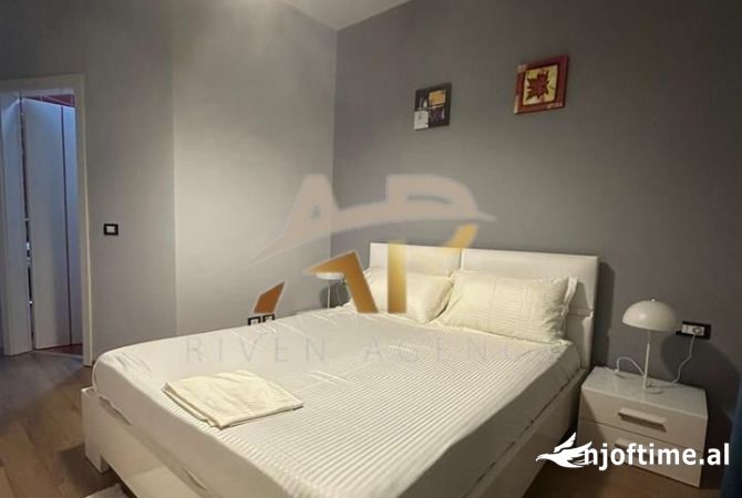 Shtepi me qera Apartament ne Tirane, 2+1, Mobilimi E mobiluar, Pagesa 800  Euro.