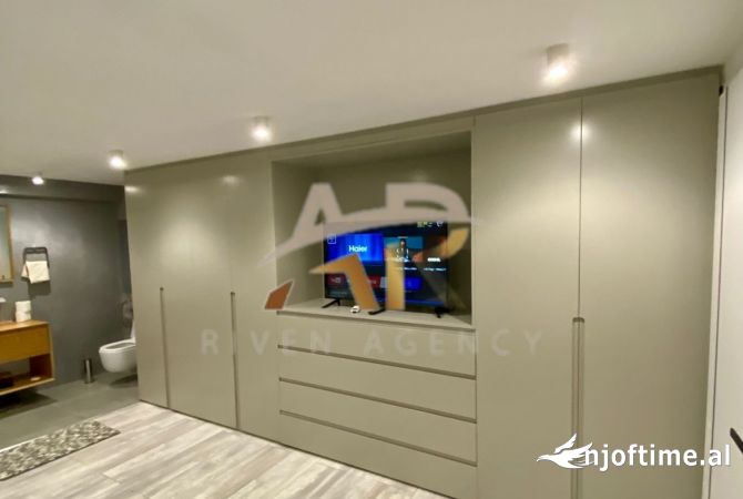 Shtepi me qera Duplex(shtepi me 2 kate) ne Tirane, 2+1, Mobilimi Pjeserisht e mobiluar, Pagesa 1,200  Euro.