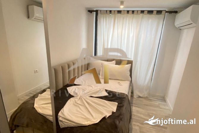 Shtepi me qera Duplex(shtepi me 2 kate) ne Tirane, 2+1, Mobilimi Pjeserisht e mobiluar, Pagesa 1,200  Euro.