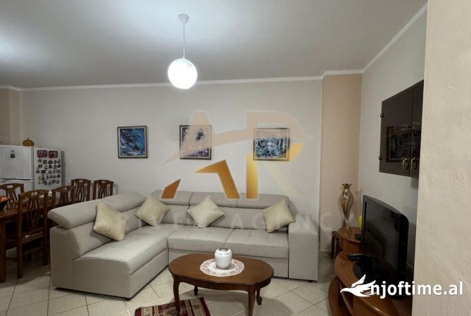 Shtepi me qera 1+1 ne Tirane - 65,000 Leke