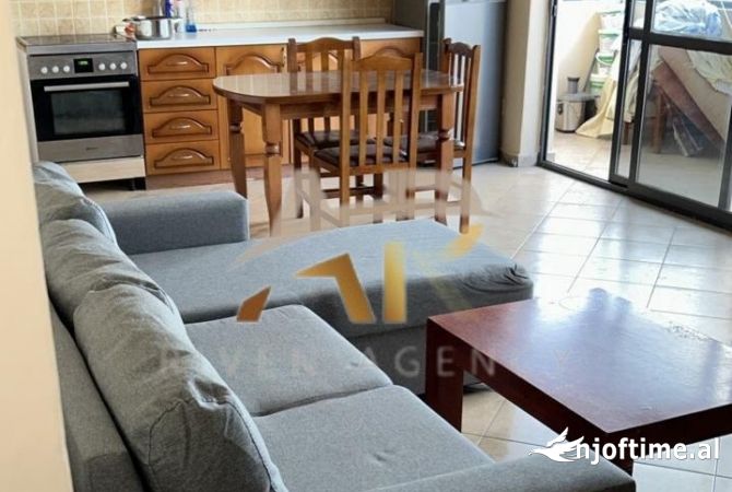 Shtepi me qera 2+1 ne Tirane - 60,000 Leke
