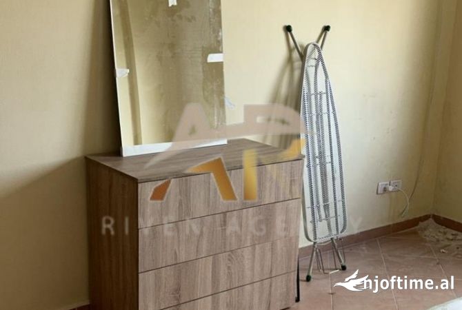 Shtepi me qera Apartament ne Tirane, 2+1, Mobilimi E mobiluar, Pagesa 60,000  Leke.