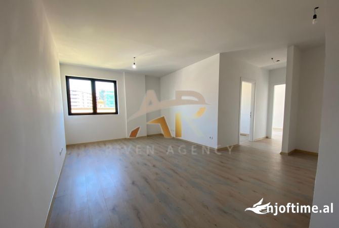 Ambient biznesi me qera 3+1 ne Tirane - 50,000 Leke